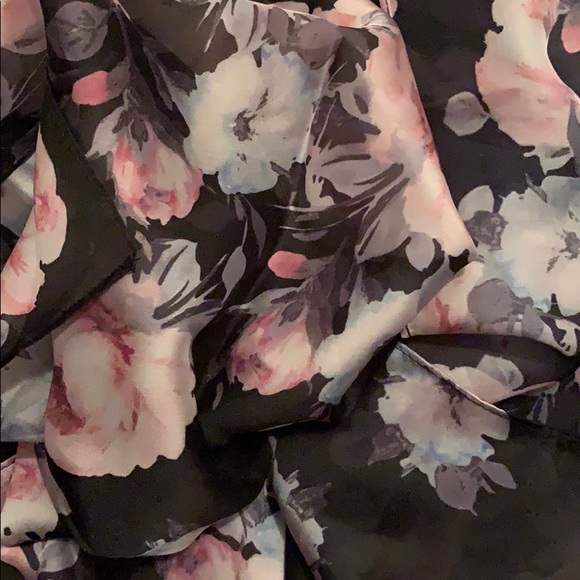 Floral Print Scarf; Brand New - Picture 2 of 3